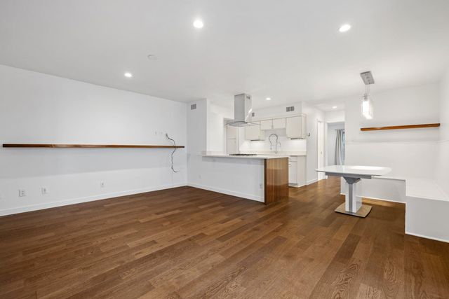 505 W 7th ST 215, Austin, TX 78701