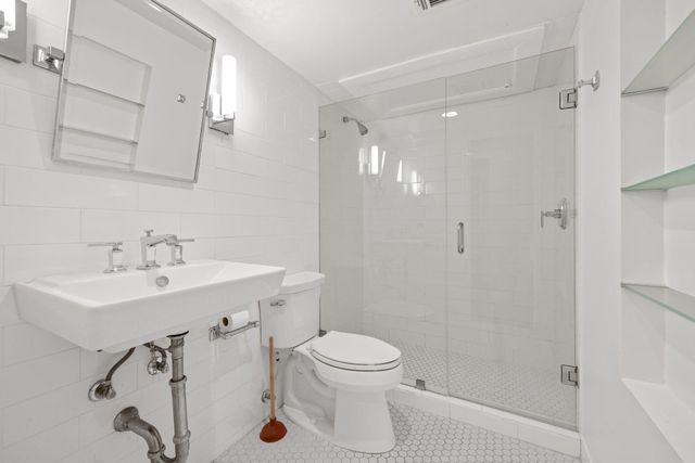 505 W 7th ST 215, Austin, TX 78701