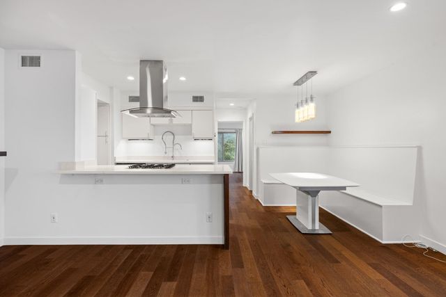 505 W 7th ST 215, Austin, TX 78701