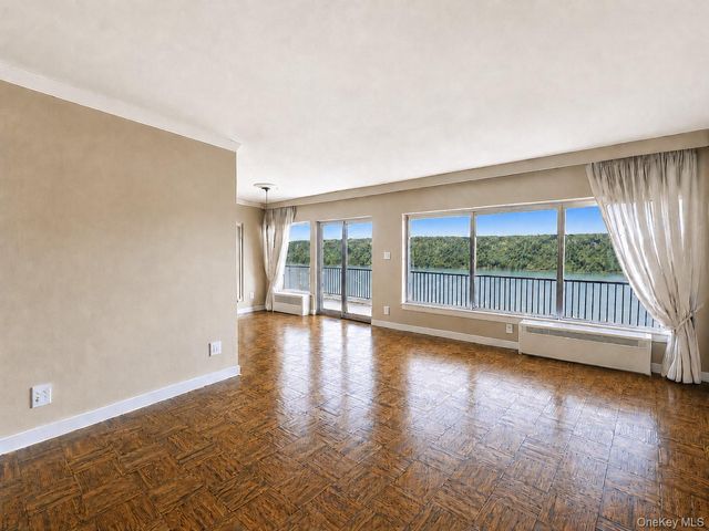 4465 Douglas Avenue 15H, Bronx, NY 10471