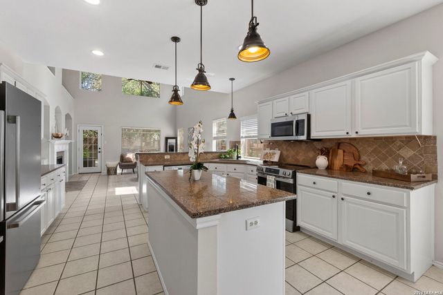 2515 Ashton Village Dr, San Antonio, TX 78248
