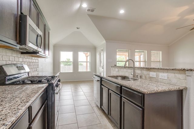 357 Coral Vine Lane, Burleson, TX 76028