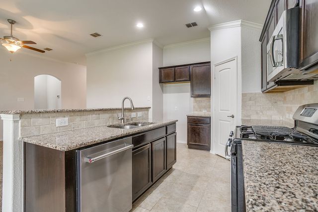 357 Coral Vine Lane, Burleson, TX 76028