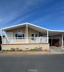 215 S Sullivan Lane 109, Santa Ana, CA 92704