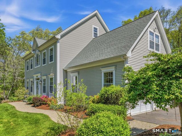 15 Fox Ridge Lane, Hebron, CT 06248