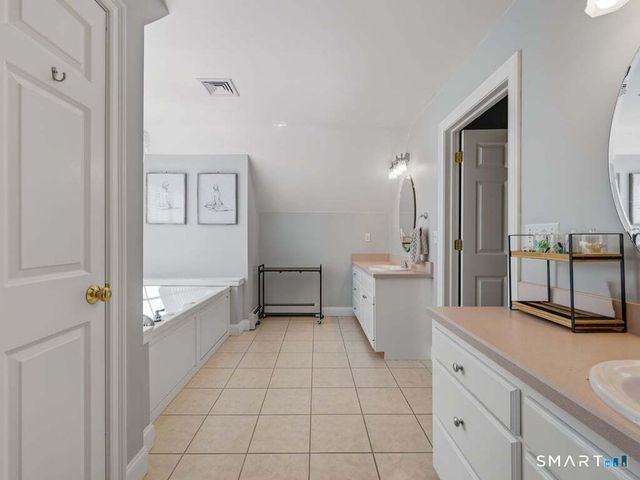 15 Fox Ridge Lane, Hebron, CT 06248