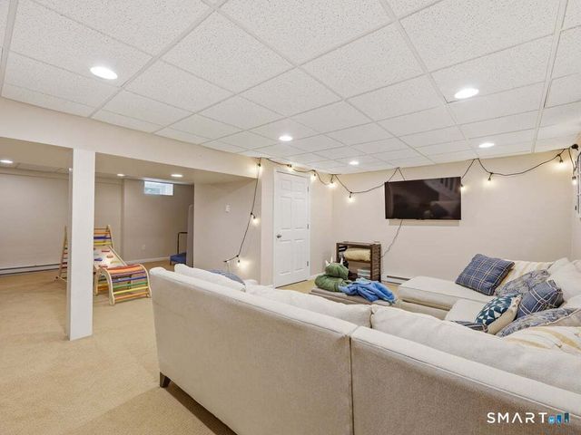 15 Fox Ridge Lane, Hebron, CT 06248