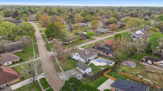 4808 Mobile Dr, Baton Rouge, LA 70817