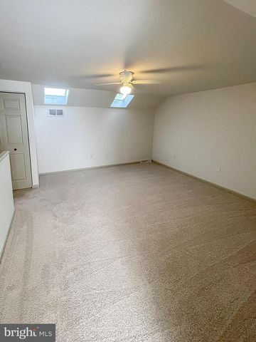 1853 SHADY OAK DR, Mount Joy, PA 17552