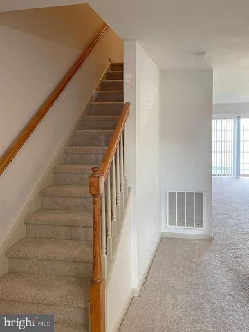 1853 SHADY OAK DR, Mount Joy, PA 17552