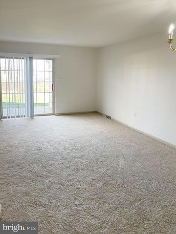 1853 SHADY OAK DR, Mount Joy, PA 17552