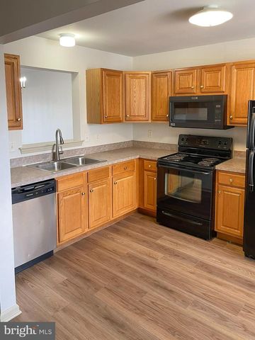 1853 SHADY OAK DR, Mount Joy, PA 17552