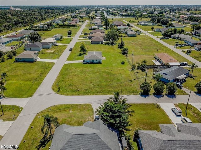 2308 NE 23rd PL, Cape Coral, FL 33909