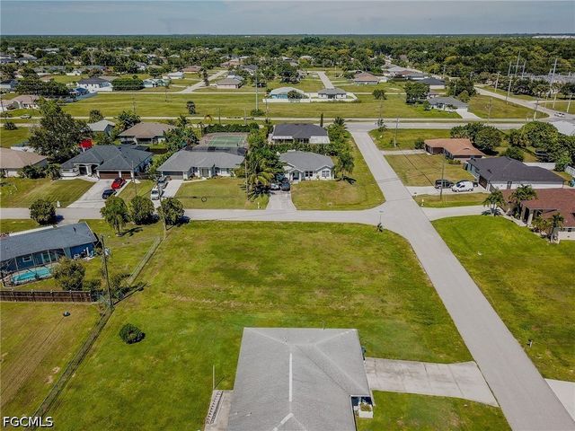 2308 NE 23rd PL, Cape Coral, FL 33909