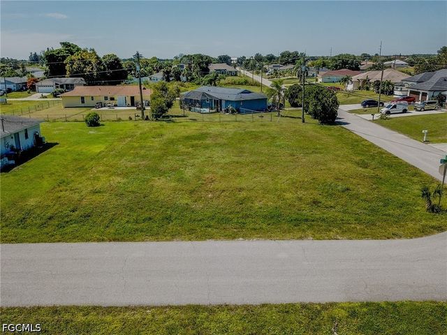 2308 NE 23rd PL, Cape Coral, FL 33909
