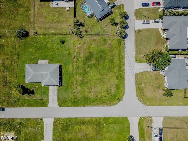2308 NE 23rd PL, Cape Coral, FL 33909