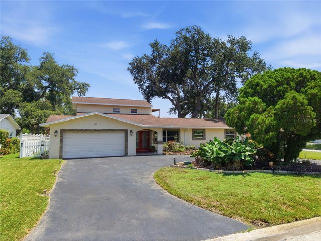 701 58TH AVENUE S, St Petersburg, FL 33705