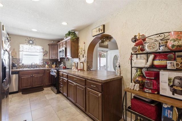 701 58TH AVENUE S, St Petersburg, FL 33705