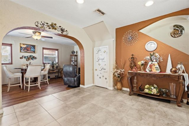 701 58TH AVENUE S, St Petersburg, FL 33705