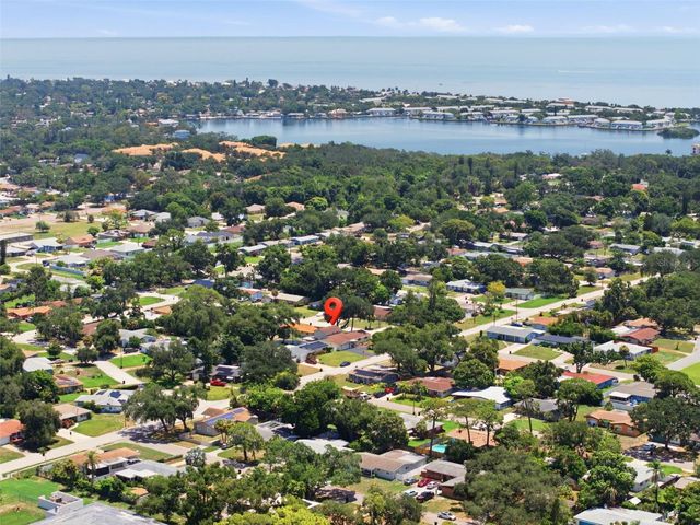 701 58TH AVENUE S, St Petersburg, FL 33705