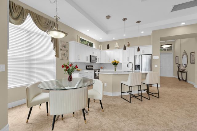 9377 Via Grande W, Wellington, FL 33411