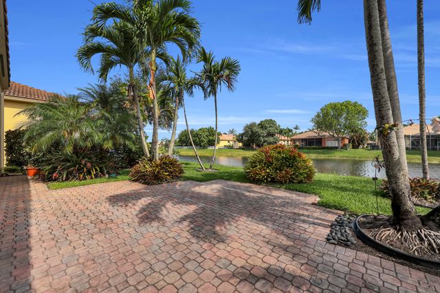 9377 Via Grande W, Wellington, FL 33411