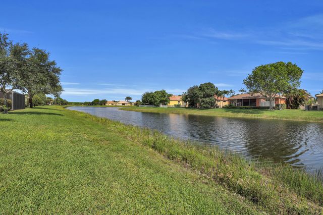 9377 Via Grande W, Wellington, FL 33411