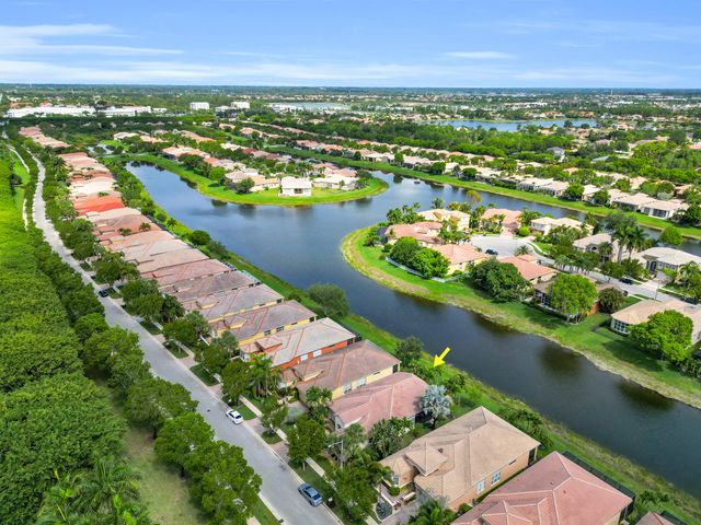 9377 Via Grande W, Wellington, FL 33411