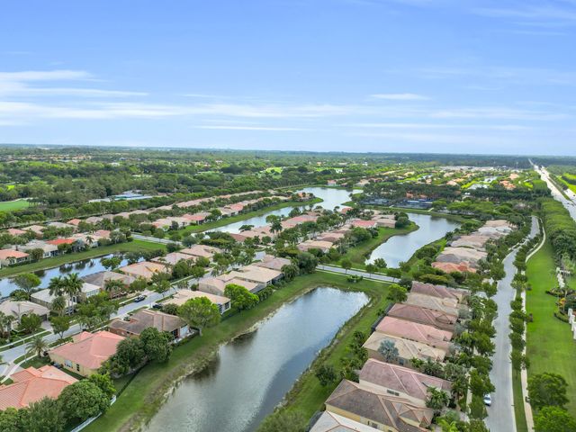 9377 Via Grande W, Wellington, FL 33411