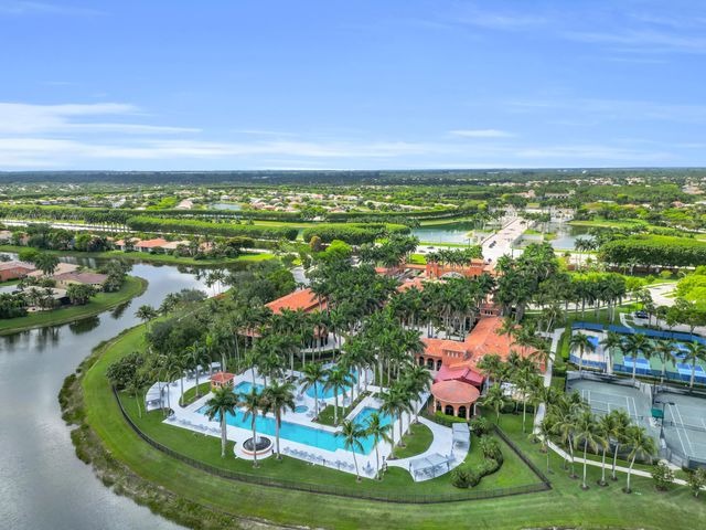 9377 Via Grande W, Wellington, FL 33411
