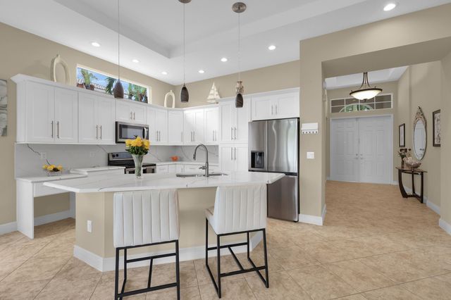 9377 Via Grande W, Wellington, FL 33411