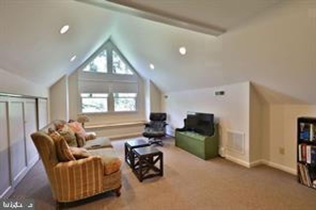 1157 DELENE RD, Jenkintown, PA 19046