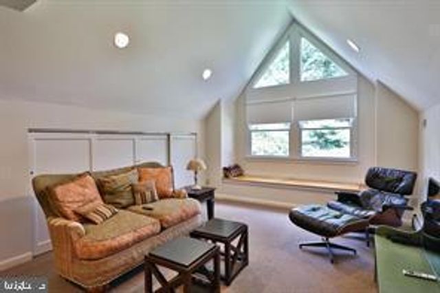 1157 DELENE RD, Jenkintown, PA 19046