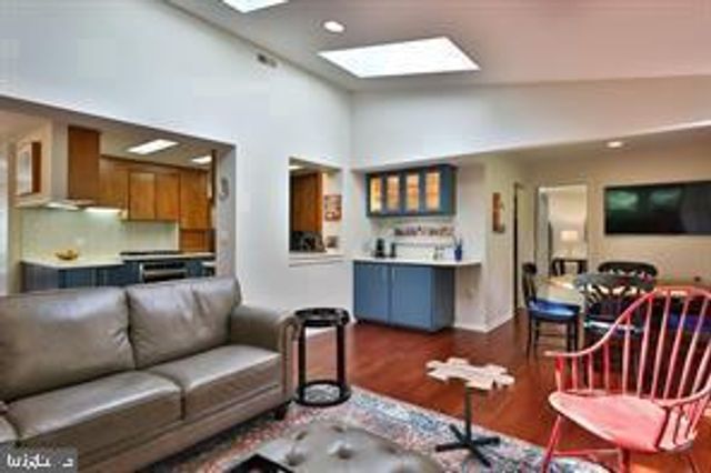 1157 DELENE RD, Jenkintown, PA 19046