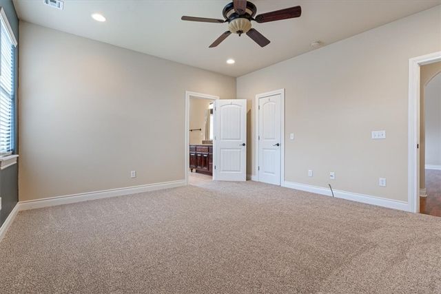 2 Feltwell Lane, Bella Vista, AR 72714