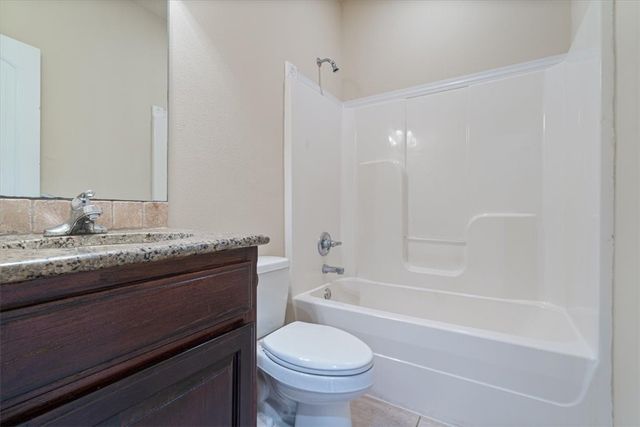 2 Feltwell Lane, Bella Vista, AR 72714