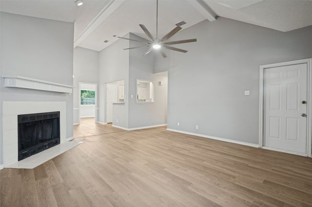 605 Reeves Lane, Kennedale, TX 76060