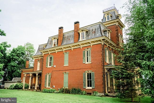 807 WEAVERTOWN RD, Myerstown, PA 17067