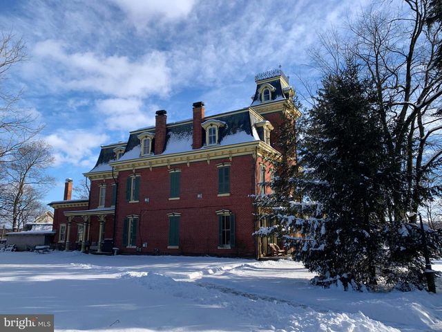 807 WEAVERTOWN RD, Myerstown, PA 17067