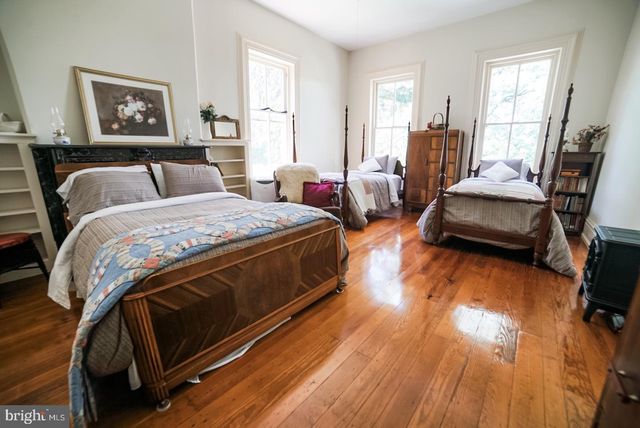 807 WEAVERTOWN RD, Myerstown, PA 17067