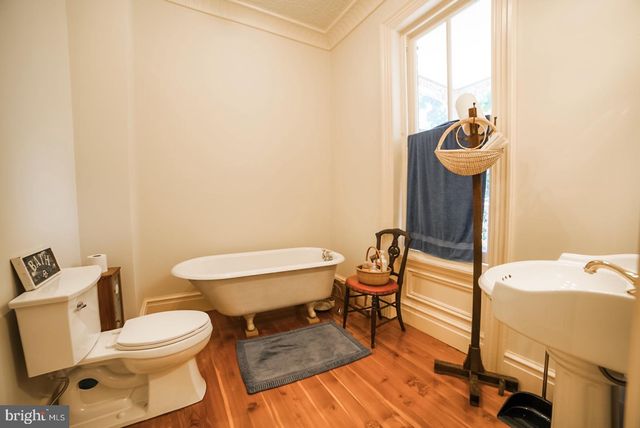 807 WEAVERTOWN RD, Myerstown, PA 17067