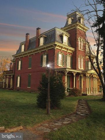 807 WEAVERTOWN RD, Myerstown, PA 17067