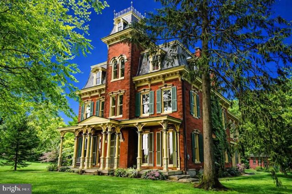 807 WEAVERTOWN RD, Myerstown, PA 17067