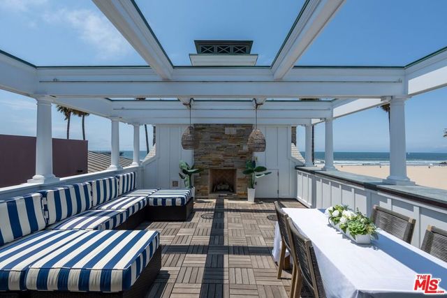2705 Ocean Front Walk, Venice, CA 90291