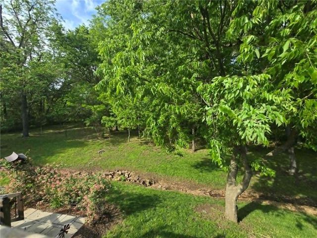 241 NW 66 Road, Clinton, MO 64735