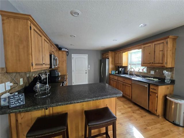241 NW 66 Road, Clinton, MO 64735