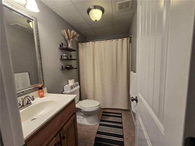 241 NW 66 Road, Clinton, MO 64735