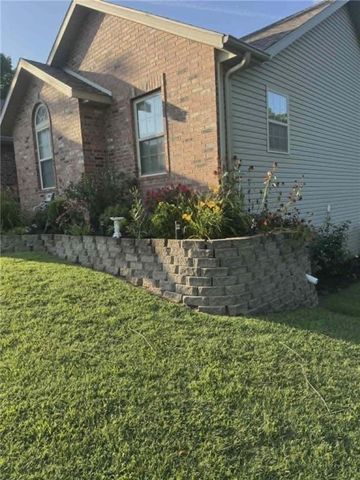 241 NW 66 Road, Clinton, MO 64735