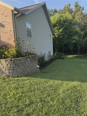241 NW 66 Road, Clinton, MO 64735