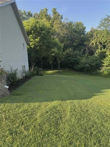 241 NW 66 Road, Clinton, MO 64735